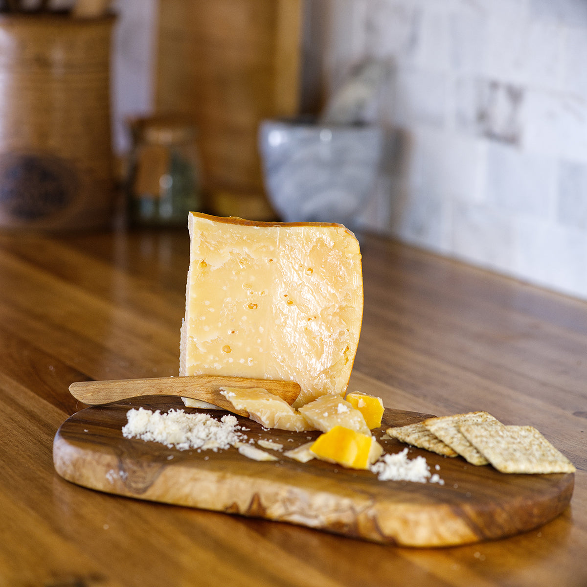 Parmesan, local